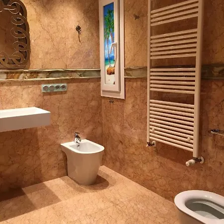 Luxury Modern Fenals