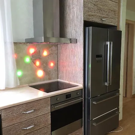 Luxury Modern Fenals
